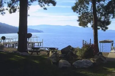 Image de Beautiful Beach Cottage, à quelques pas de la plage - Lac Cda-Driftwood Bay