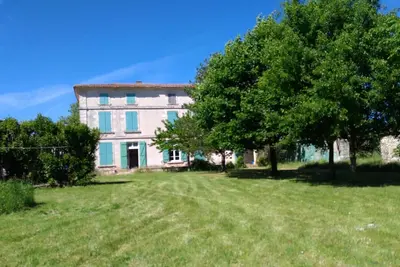 Image de Immense Logis du 19ème, Charente-Maritime, 5 chambres, piscine, préau ping-pong