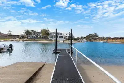 Image de Maison de vacances sur le canal Hibbard