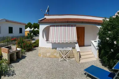 Image de Vacances Cottage n ° 5 Giovanna Disanti, entouré de verdure dans Gargano aVieste