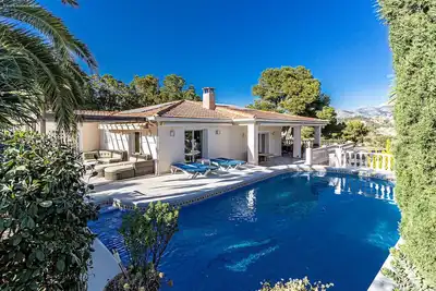 spacieuse villa de luxe avec vue sur la mer (3 chambres et 3 salles de bain) à Albir \/ Alfaz