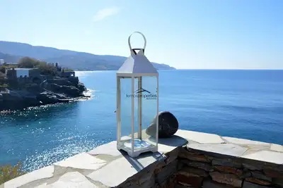 Image de Fantastique maison au bord de l'eau avec accès direct à la mer, à Koundouros