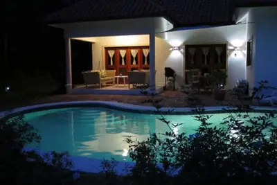 Villa des Caraïbes avec piscine privée et bain à remous