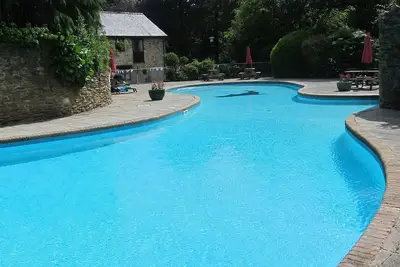 Image de Joli cottage peut accueillir 5 dans un domaine à proximité des plages avec piscines chauffées