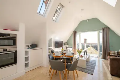 Image de York House - Appartement joliment meublé avec vue imprenable sur la mer