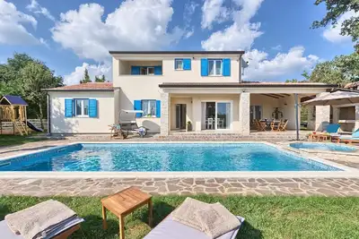 Image de Maison de vacances Zminj pour 1 - 10 personnes avec 5 chambres Ă coucher - Maison de vacances