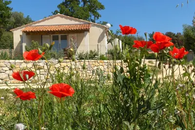 Image de Maison indépendante, aire de jeux, pingpong, piscine chauffée, pétanque, fitness