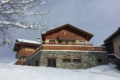 Image de Appart. 6/7 pers. Pied des pistes et de toutes commodités au cœur des 3 Vallées.