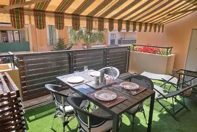 Image de Appartement T2 - 4 personnes - Climatisation - Centre ville et plage à pied - Sainte Maxime -. . .