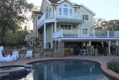 Image de Domaine privé Waterfront de Hampton Bays