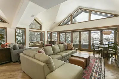 Image de Ski-In-Ski Out Condo Northwoods