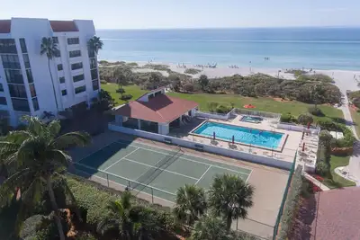 Image de Magnifique condo récemment rénové donnant sur le golfe - Location mensuelle seulement