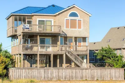 Image de Ocean Fun pour toute la famille! Piscine, bain à remous, véranda, Dog-Friendly