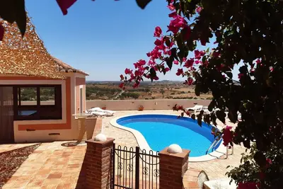 Image de Relaxant Villa De Vacances - Vue Panoramique Rurale De L'Alentejo - Piscine, VÉLO, Ping Pong