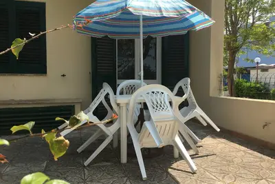 Villa à Torre dell'Orso avec taverne à 250 m du sable 3 chambres 2 salles de bain