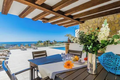 Villa Buena Vista: Luxueuse Villa avec piscine chauffée et magnifique vue