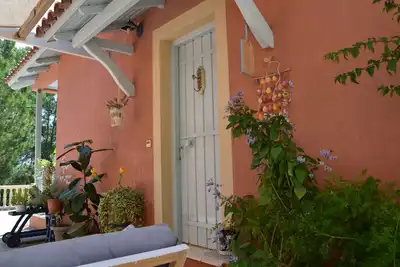 Image de Kefalonia bungalows: 2 chambres à coucher dans le Spartia près d'une plage de sable pittoresque