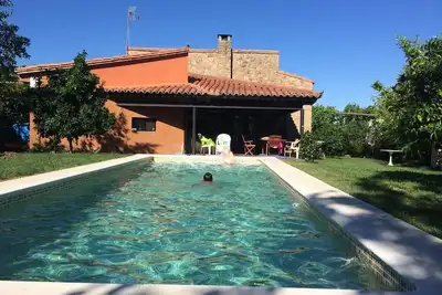 Image de Magnifique maison pour 6 personnes avec jardin et piscine, entourée de campagne