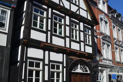 Appartement joliment meublé dans une maison à colombages classée.