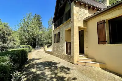Image de Maison Périgourdine avec vue sur les châteaux