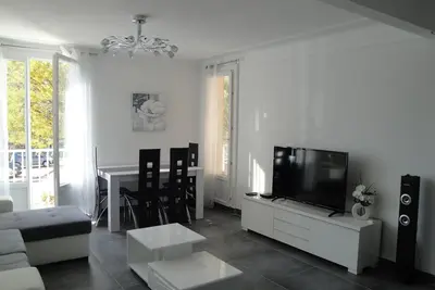 Image de Appartement centre de Cassis avec parking, 2 chambres, climatisation, wifi