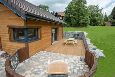 Image de Chalet Neuf Avec Cour CLÔTURÉE Wifi Et Clim