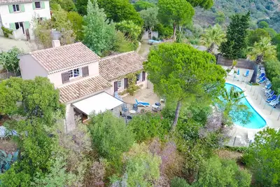 Image de Villa provençale classée*** dans belle propriété de 5ha au calme, piscine, wifi