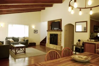 Image de Spacieux w / vie privée Woodstock Accueil, près de Hits, Saugerties, Hunter Mtn, Catskills