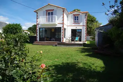 Image de Maison restaurée au coeur du village et a 150m des plages et commerces