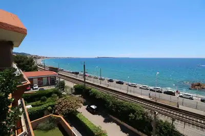 Image de Studio face a la mer. Vue panoramique. Acces direct a la plage