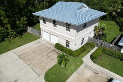 Image de Private 3 bed 2 bath Tropical Oasis Seasonal Rental in Stuart Fl