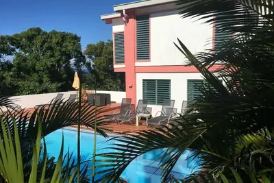 Sandia Beach House: Promenade à la plage, piscine, Ac, les travaux!