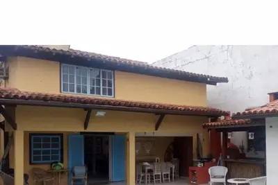Image de Maison de style Buzian - idéal pour la famille à un pâté de maisons de la plage