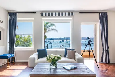 Image de Magnifique appartement Art Deco Waterfront au bord de Redleaf Beach