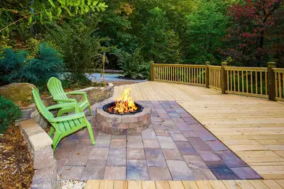 Image de Moonlight Memories: Isolé, Vue sur la montagne, Meilleurs équipements, Foyer de feu, près de toutes les principales attractions