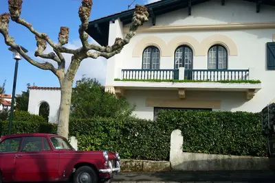 Large Basque house 5 minutes from the beach and town center