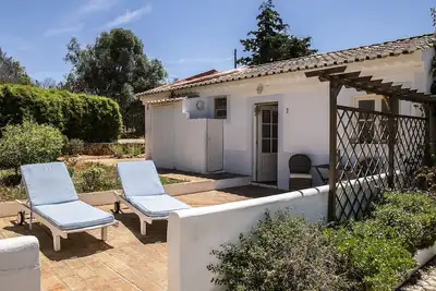 Chambre Double avec Terrasse Solaire et Piscine Commune