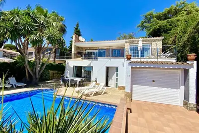 Image de Villenpark Playa Arena Maison Paradise-Group Of Young People Not Allowed