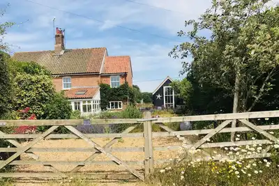 Image de Ex Farm Cottage, simple et élégant, North Norfolk, à 6 km de plages de sable fin