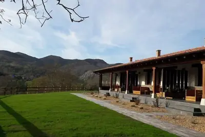 Fuente El Güeyu appartements pour 4 personnes