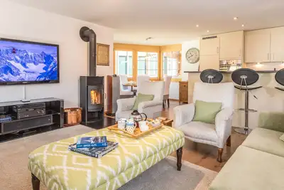 Image de Chez Nous Zermatt - 4 appartements de luxe dans le mĂŞme immeuble avec vue sur le Cervin