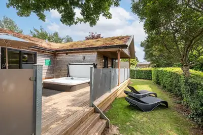 Image de Somerset Lodge - 4/5 personnes avec bain à remous privé