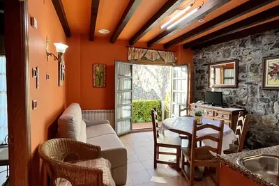 Image de Appartement rural Aptos. turĂsticos Paseo de la Alameda pour 2 personnes