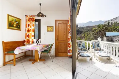 Image de endroit très calme, avec 2 terrasses, piscine, barbecue, juste sur la réserve naturelle