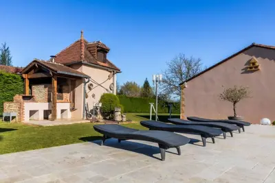 Image de Terrasse, villa avec piscine surplombant les collines et piscine privée
