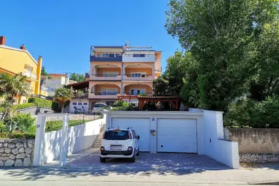 Image de Appartement de vacances Crikvenica pour 8 - 10 personnes avec 4 chambres à coucher - Appartement de