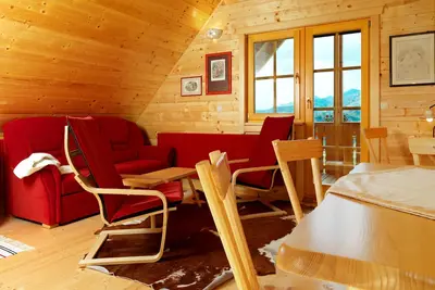 Image de Appartement rouge Ă la ferme Pirc
