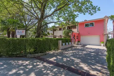Apartment Felix  with pool in Porec