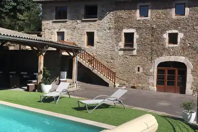Image de Gite 9 places 3 épis, 4 étoiles avec piscine chauffée