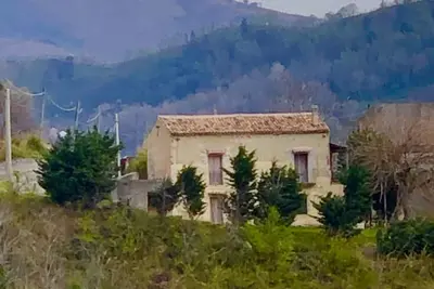 Casolare Altomonte: House on a Hill With Seaview